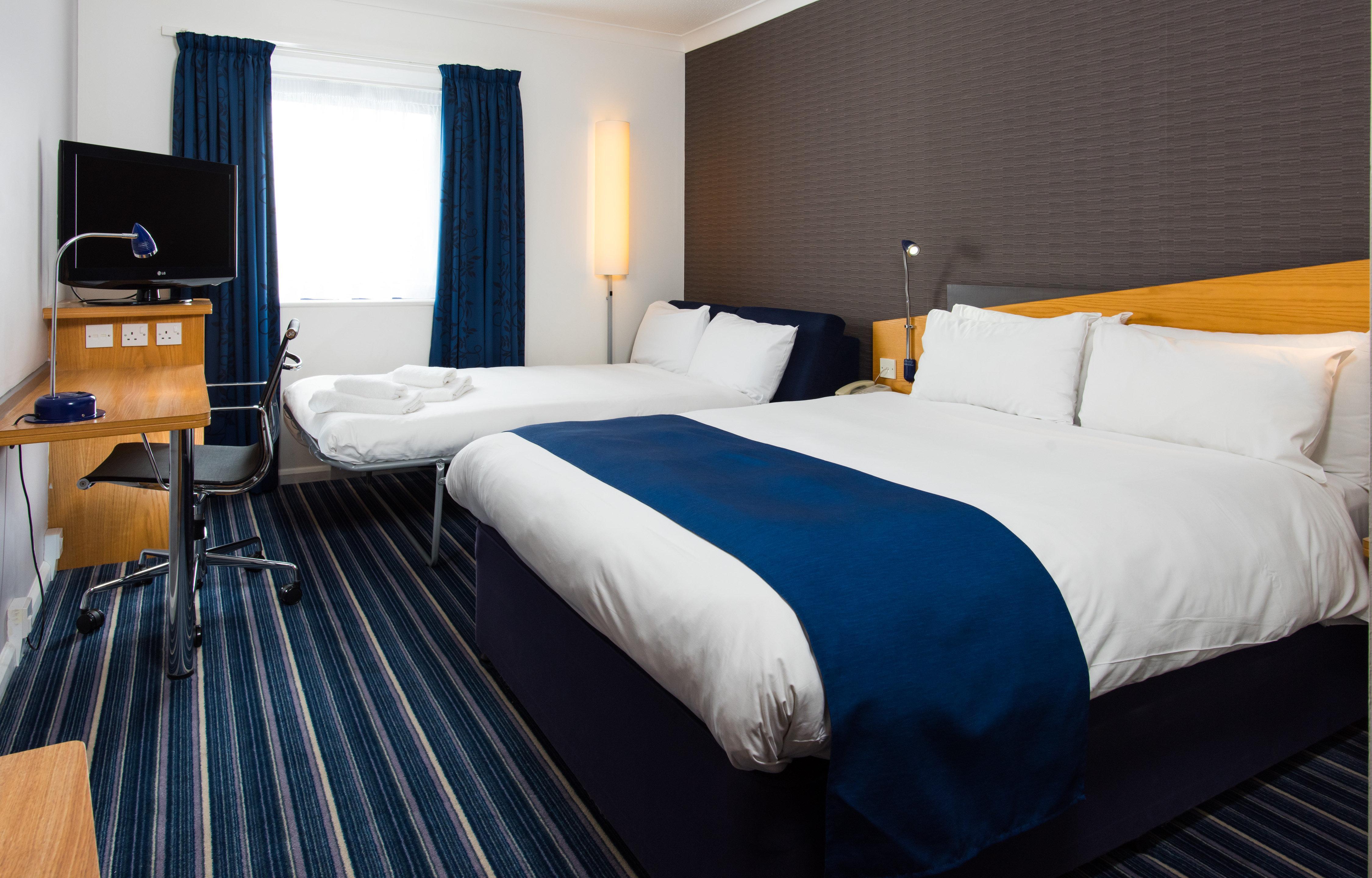 Holiday Inn Express Northampton - South By Ihg Dış mekan fotoğraf