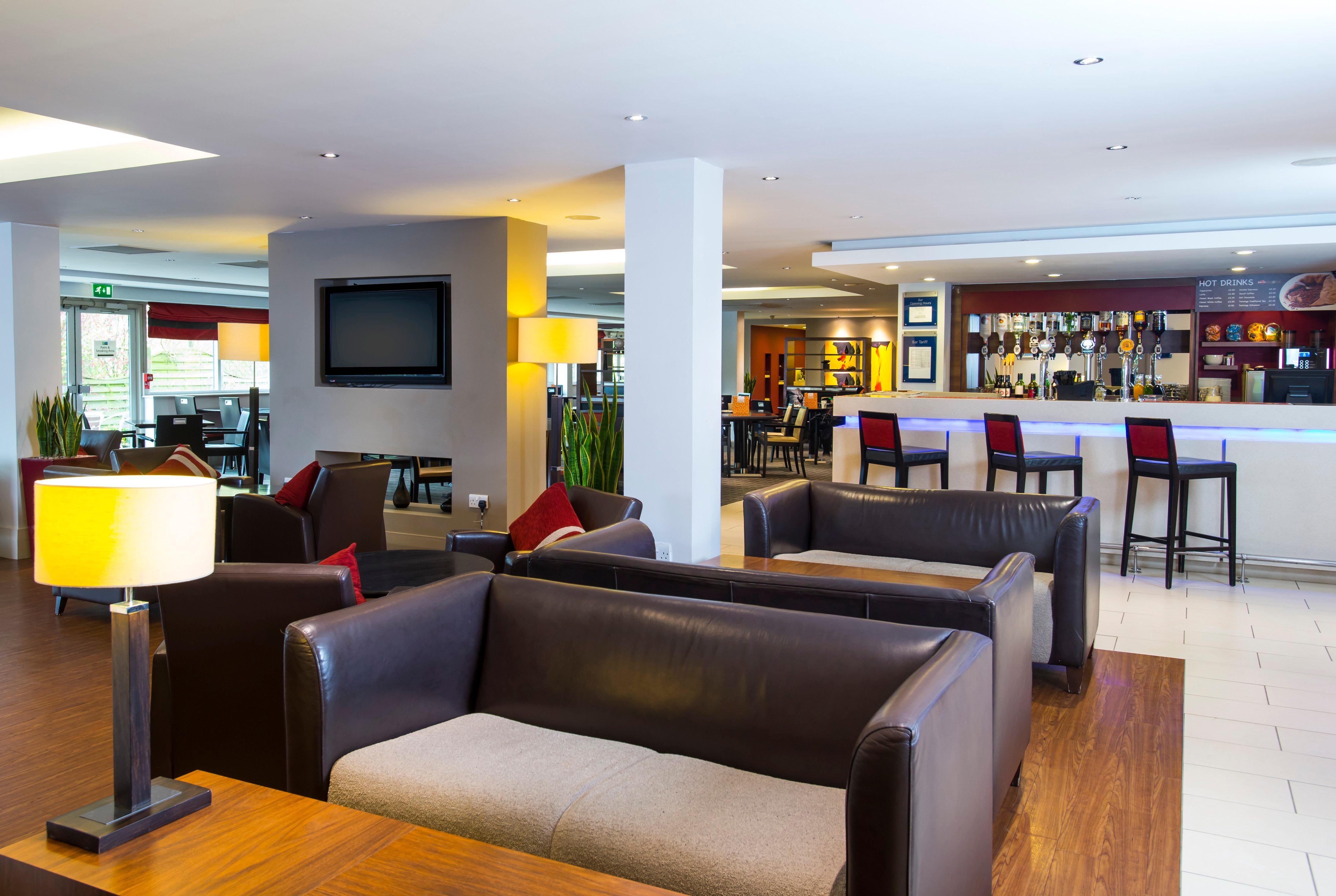 Holiday Inn Express Northampton - South By Ihg Dış mekan fotoğraf