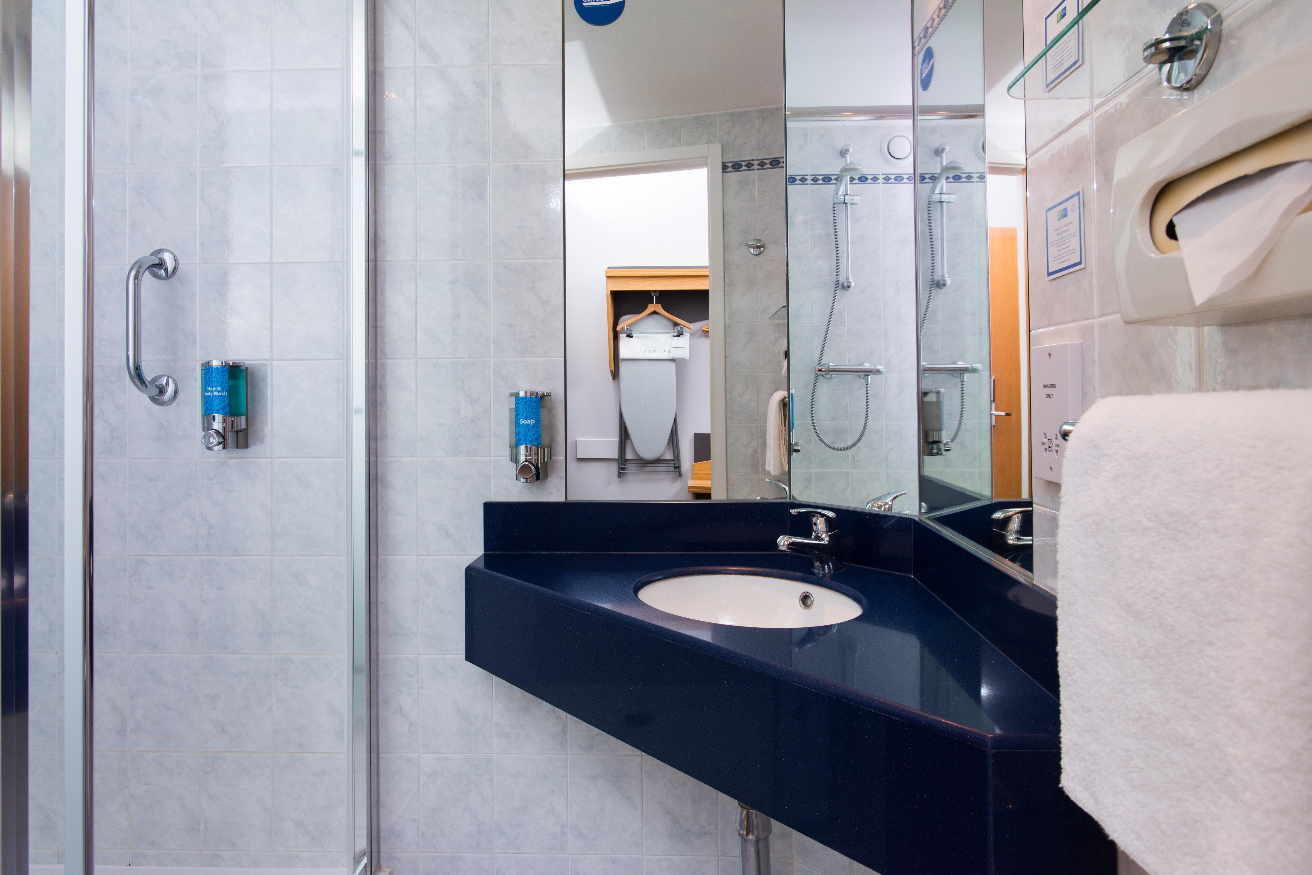 Holiday Inn Express Northampton - South By Ihg Dış mekan fotoğraf
