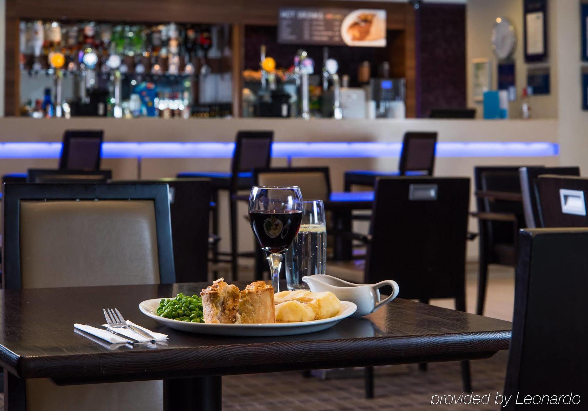 Holiday Inn Express Northampton - South By Ihg Dış mekan fotoğraf